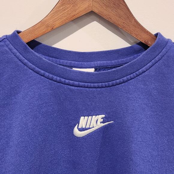 Nike Womens Purple Crewneck Sweatshirt Size XL Loungewear Sportswear Casual - Picture 2 of 9